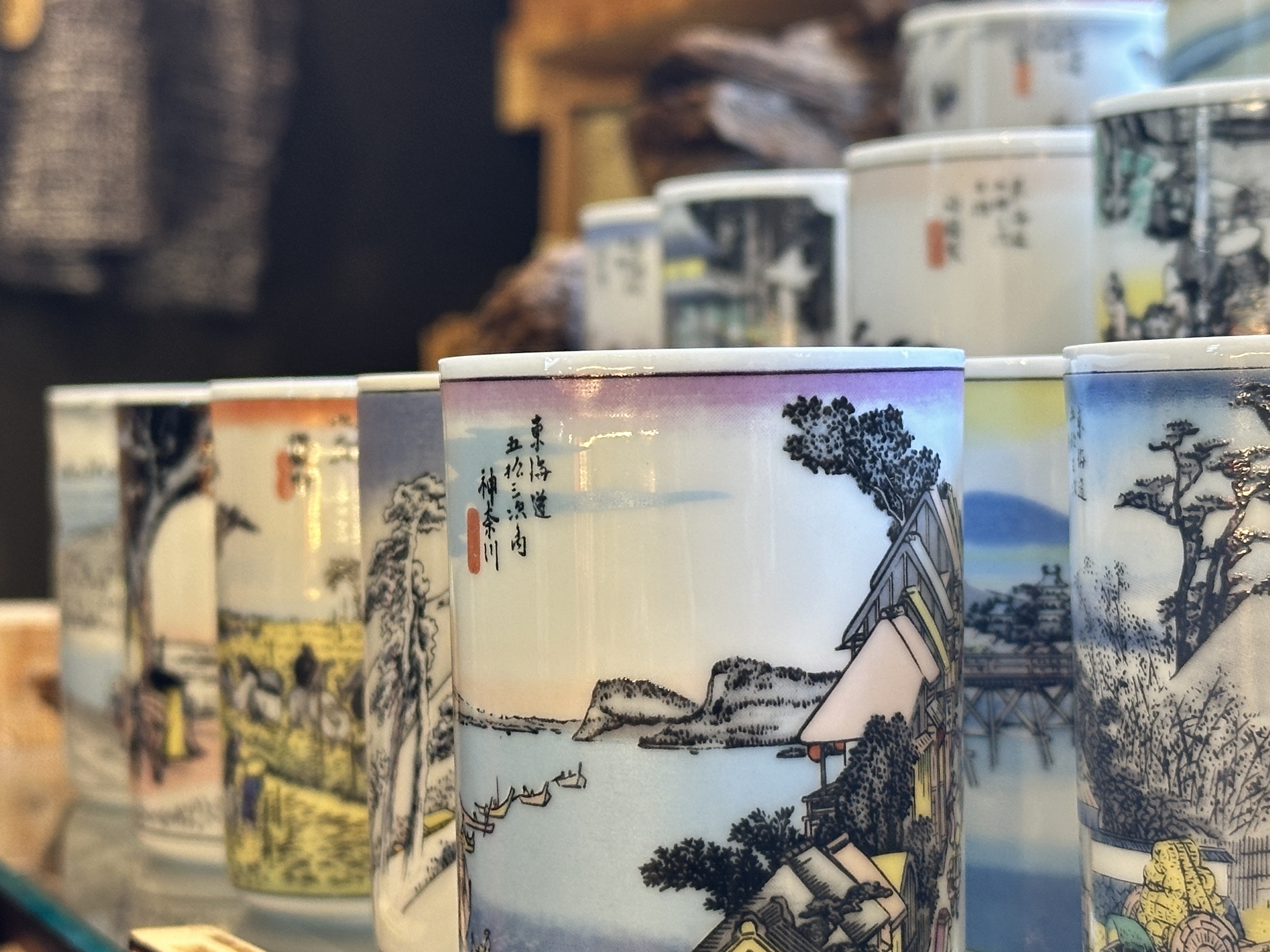 Hiroshige Tokaido ceramic cups — Japanese antiques Kamakura
